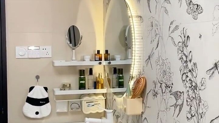 Bathroom soft-glow tiles: Avoid these grouting pitfalls! I don’t even want to live here after the re