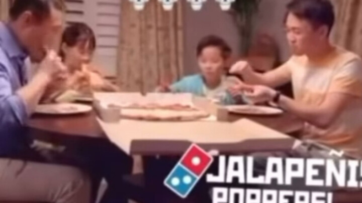 Quảng cáo pizza siêu đỉnh ở nước ngoài