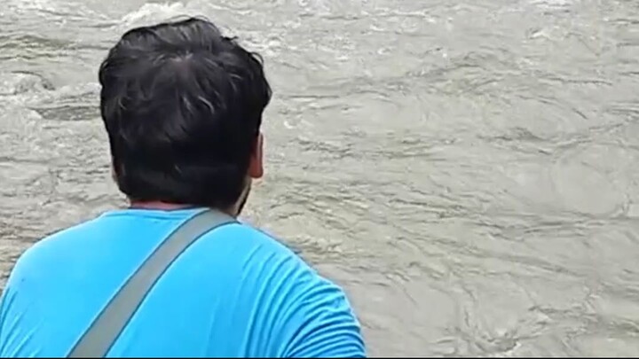 cast net fishing in Nepal | himalayan trout fishing with handmade cast net |