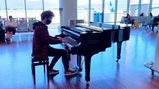 Chơi piano sân bay - Una Mattina