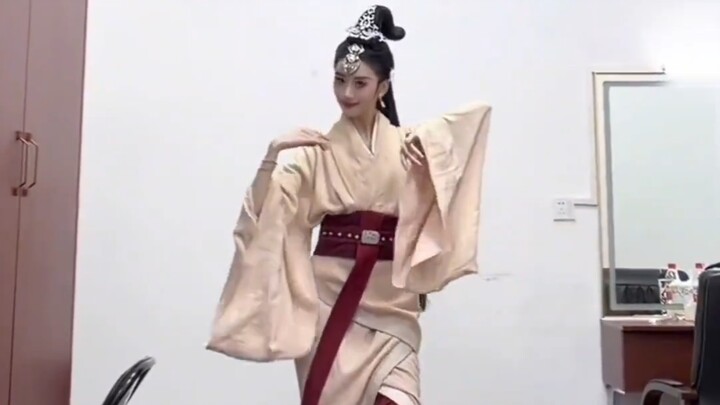 Học đi bộ ở Hàm Đan