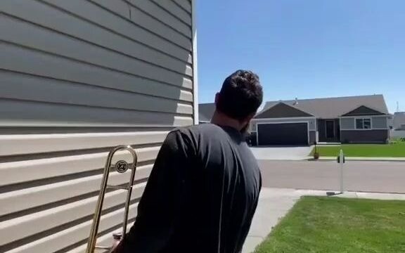 Share some cute human daily life