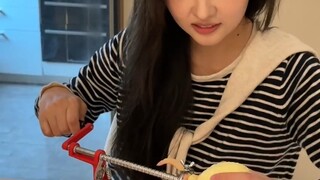 Istriku dan kulit apel punya dendam