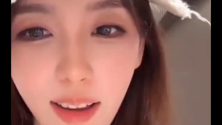 ฮาหนักมาก! พี่ทาโกะแห่งวง Rita โดนชาวเน็ตแซวว่า “กลางคืนไม่มีชีวิตบ้างเหรอ? ไลฟ์ทุกคืน” พอร้องเพลง “