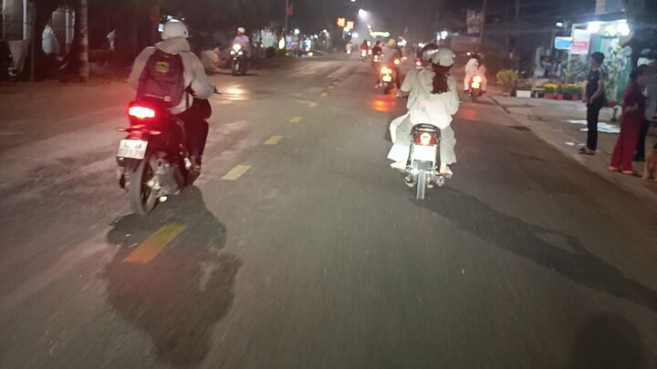 cận cảnh siêu giường