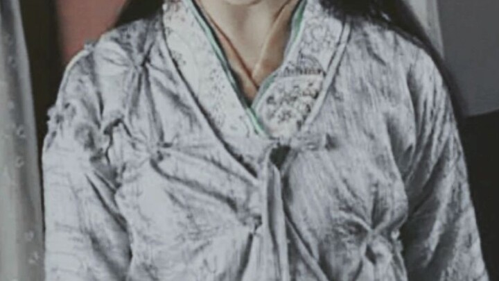 Đây đâu phải là làm lại, đây chính là tự chuốc nhục vào thân. Vai diễn mà ngay cả cô ấy còn không vư