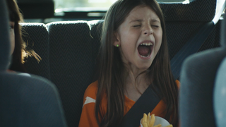 Quảng cáo hài hước của Burger King, khiến lũ trẻ hư cũng phát điên luôn ha ha ha ha