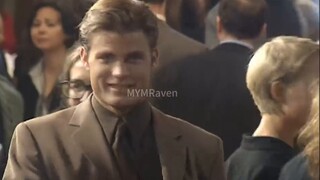 Starship Troopers actor asks Sony to remake the live-action movie Starship Troopers