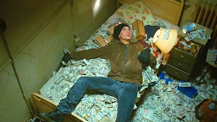 مع هذه القدرة، يمكنه كسب عشرة ملايين شهريًا من توصيل الطعام! ومع ذلك، يختار السطو على البنك!