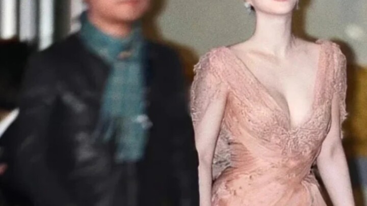 Khi nhà văn gặp mỹ nhân tuyệt sắc! Đọc qua câu chữ mà như đang có mặt tại hiện trường! Dịch Thư, Trầ