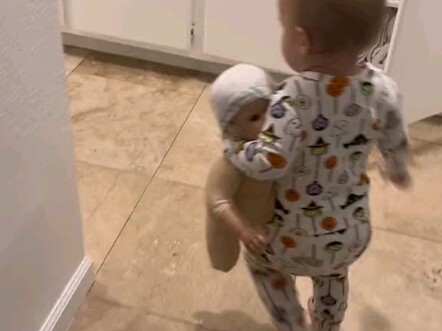Good baby, go to bed on time by yourself (I’m melting—so cute, baby!)