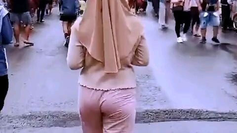 ada yang mau nemenin ngga