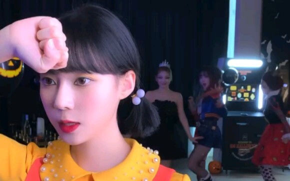 胆小勿入！aespa全员和神秘前辈玩鱿鱼游戏123木头人