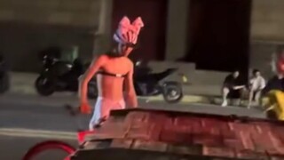 这没法给你解释你是骑行圈的，更像字母圈的..”  骑行中“刘昊然”小奶狗弟弟
