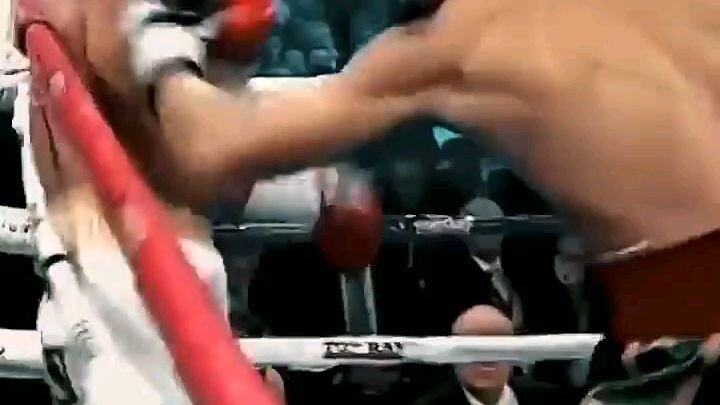Pacquiao heavy punch 👊