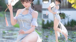 “啊…女孩柔美的身姿 真是把旗袍的细腻与软糯拿捏的死死的…”