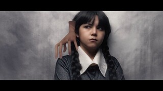 MEET THE WEDNESDAY Cosplay