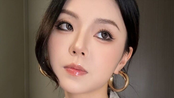 Đã đến cái tuổi mà nhìn mấy thứ thế này cũng thấy khó chịu rồi…