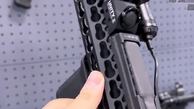 [อุตสาหกรรมสีน้ำเงินเข้ม] ความชื่นชมอย่างครอบคลุมของ BCM AR15 4K