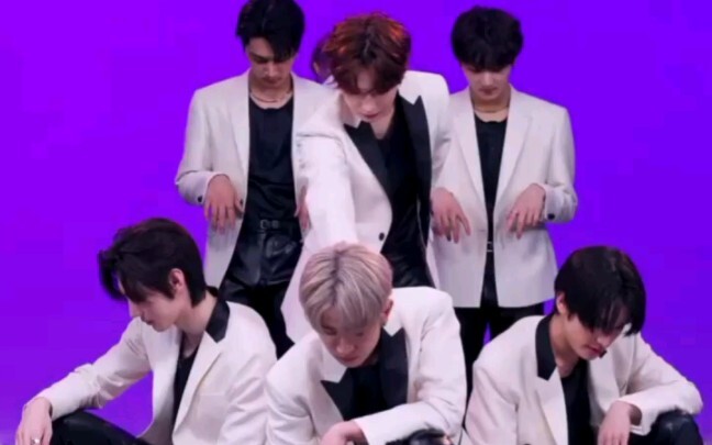 أنهايبن يفتقد الأخلاق مع التعليقات المضحكة➕ التعرف على الأشخاص (نسخة bite me)