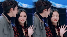 [Lin Yixx Chu Jieqiong] Cắn một miếng, hai người còn trẻ mười tám tuổi