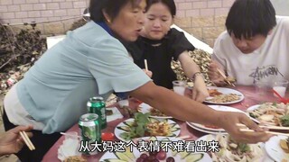 You must be able to adapt to circumstances when dining