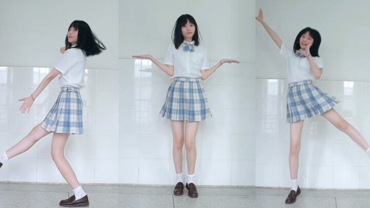 Hari ini nggak ada kelas, nge-dance santai di koridor asrama ❤️ Terciduk warnamu