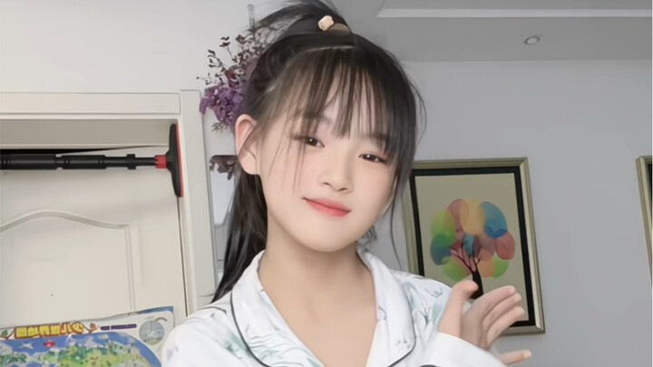 来更新女儿视频啦，每天都发一个让你们瞅一瞅