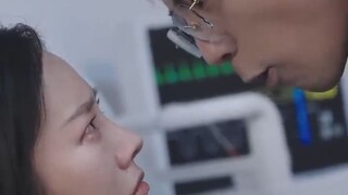 Demi ibunya, dia patuh pada CEO dan jadi burung kenari, tapi CEO diam-diam jatuh