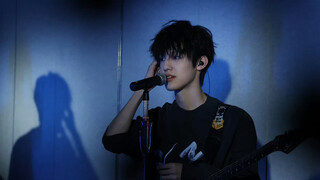 【Thanh xuân hạ cánh】Bản cover "Em có biết anh đang đợi em" của Trương Trạch Vũ