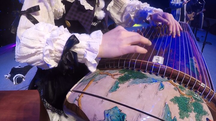 Explosive live performance drops! 💥 First-person POV captures the epic “Senbonzakura” guzheng solo i