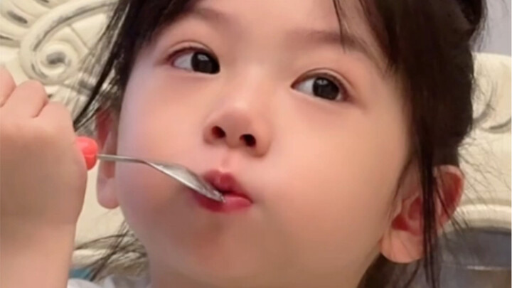 Tịnh Y cũng kén ăn như tôi! Bỗng nhiên hiểu được nỗi lo của mẹ rồi…