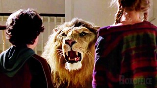 2 Kids VS 1 Lion | Jumanji | CLIP 🔥 4K