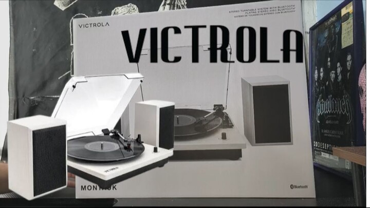 unboxing victrola Montauk Vinyl Record Player