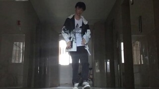 Help! People with social phobia must not dance in the corridor ahhhhhhhhhhhhhhhhhhhh