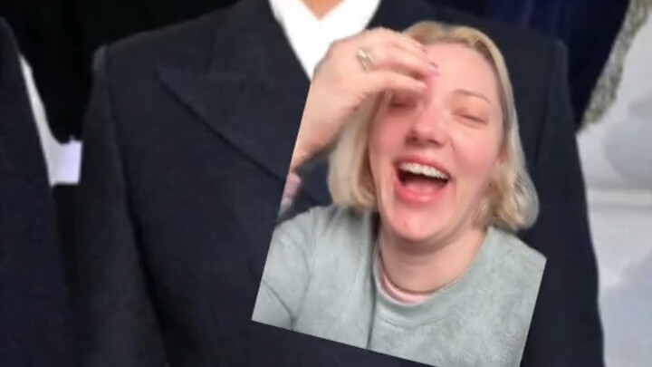 تعالوا نلقي نظرة على قبعة السيدة الأولى الأمريكية في حفل تنصيب ترامب ههههههههه