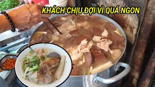 Chủ quán "bắt" chờ cả tiếng, khách vẫn không quạo vì bánh canh quá ngon