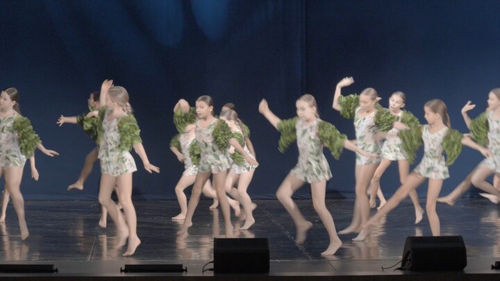 "Spring". Comprehensive dance. For children aged 9-10.