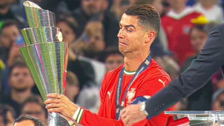 Cristiano Ronaldo Lifts the Trophy 🏆🇵🇹 | Legendary CR7 Moment! #Shorts