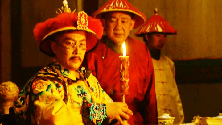 Năm đó anh thắp đèn cho em, hôm nay em cũng xem như đã báo đáp rồi.