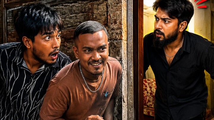রাকিবের সামনে ঘরে চুরি করতে আসছে! 😂🤣😆 শেষটা না দেখলে মিস করবেন! #Shorts #Comedy #BanglaFunny