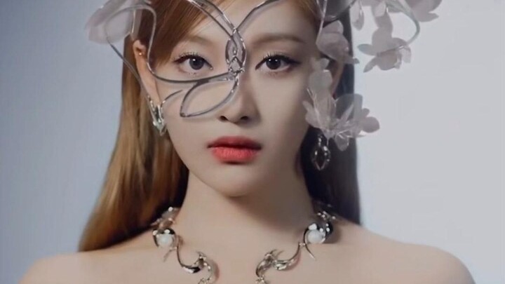 Three Chinese female artists from SM, the last one is hardly known by many