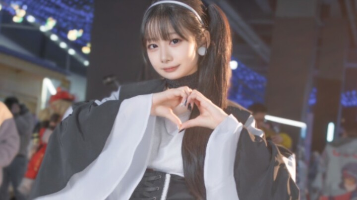 There's a Tsumurai cosplay, but she doesn't look like her!