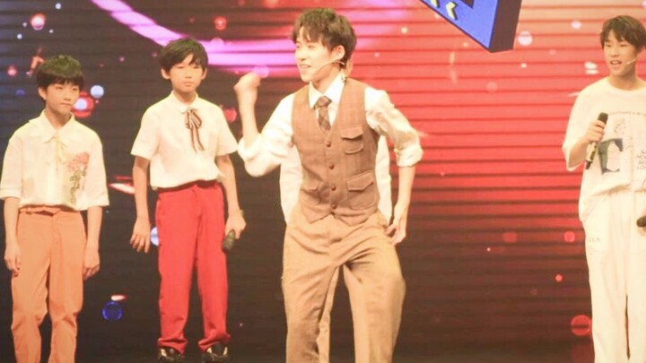Siswa Yi'an berebut perbedaan pendapat: sepatu roda vs dansa lantai vs dansa kunci