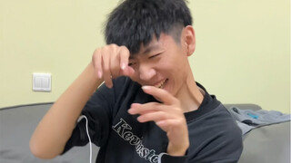 贴着电疗仪吃旋转小火锅