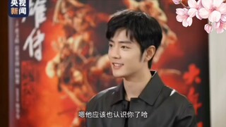【肖战】徐克：拍摄第一天的时候，小红马文森特老是嚼战战的帽子，那是一顶草帽🤣🤣🤣