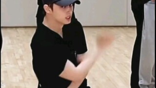 سبعة عشر مرة صيدًا — من جون فاي