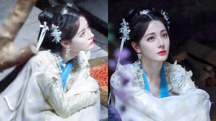 He Simu: "Cha, đó là cái chết sao?" Cô gái trẻ He Simu nhìn sao băng nghịch hành trên bầu trời phía 