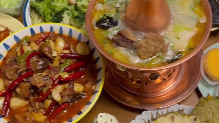 وجبة ليلة رأس السنة وصلت! أتمنى لكم سنة جديدة سعيدة!!