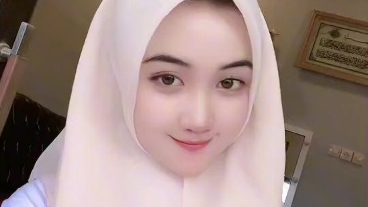 #3 Cantik Bukan Main (Rugi Ngak Nonton)